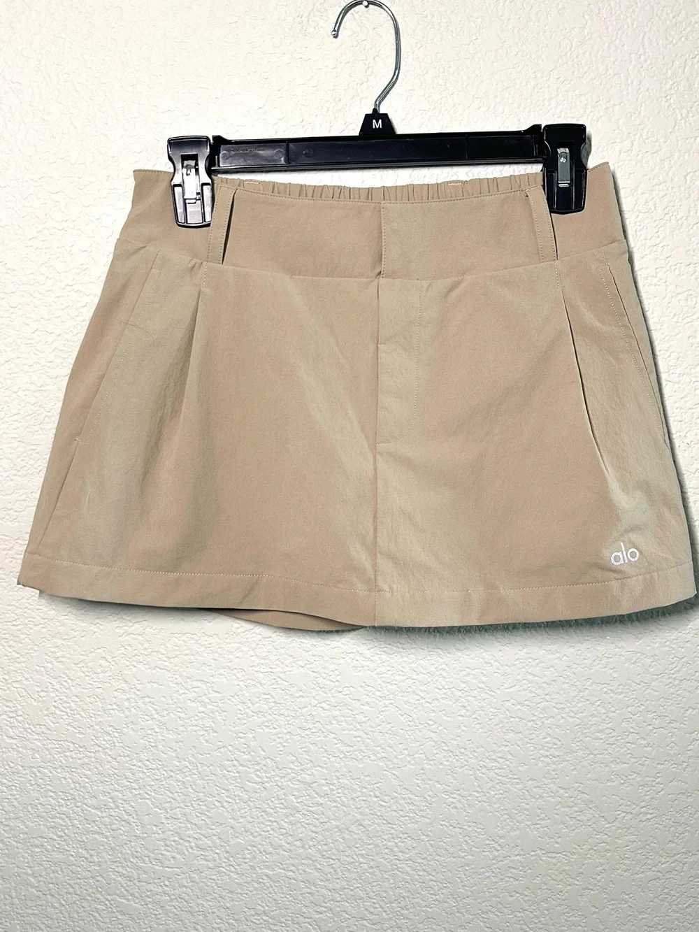 ALO Yoga Tan Athletic Skort with Elastic Waistband
